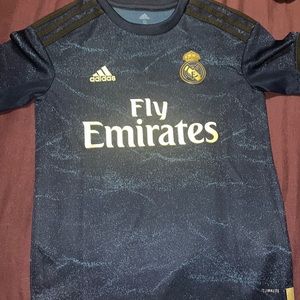 Fly Emirates jersey